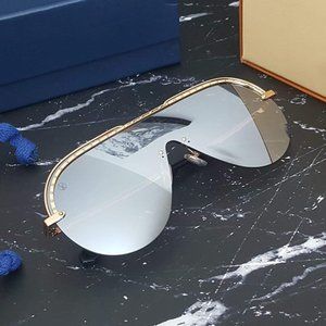 Louis Vuitton GONE GIRL Sunglasses Silver